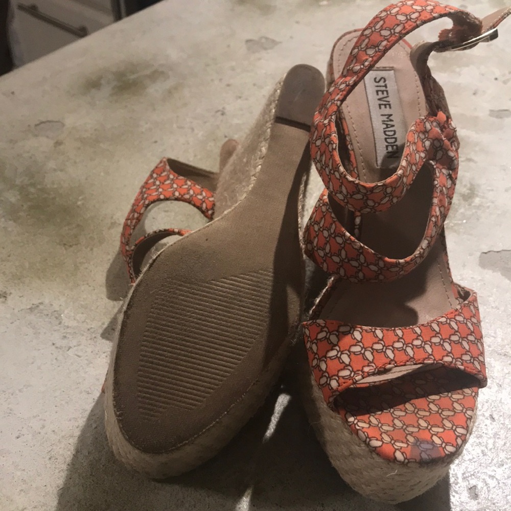 Women’s shoe - Picture 4 of 4